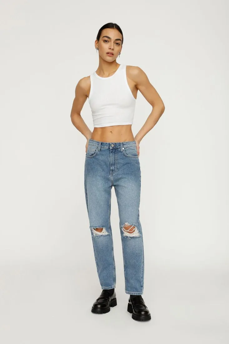  Jeans with unique ripped style    