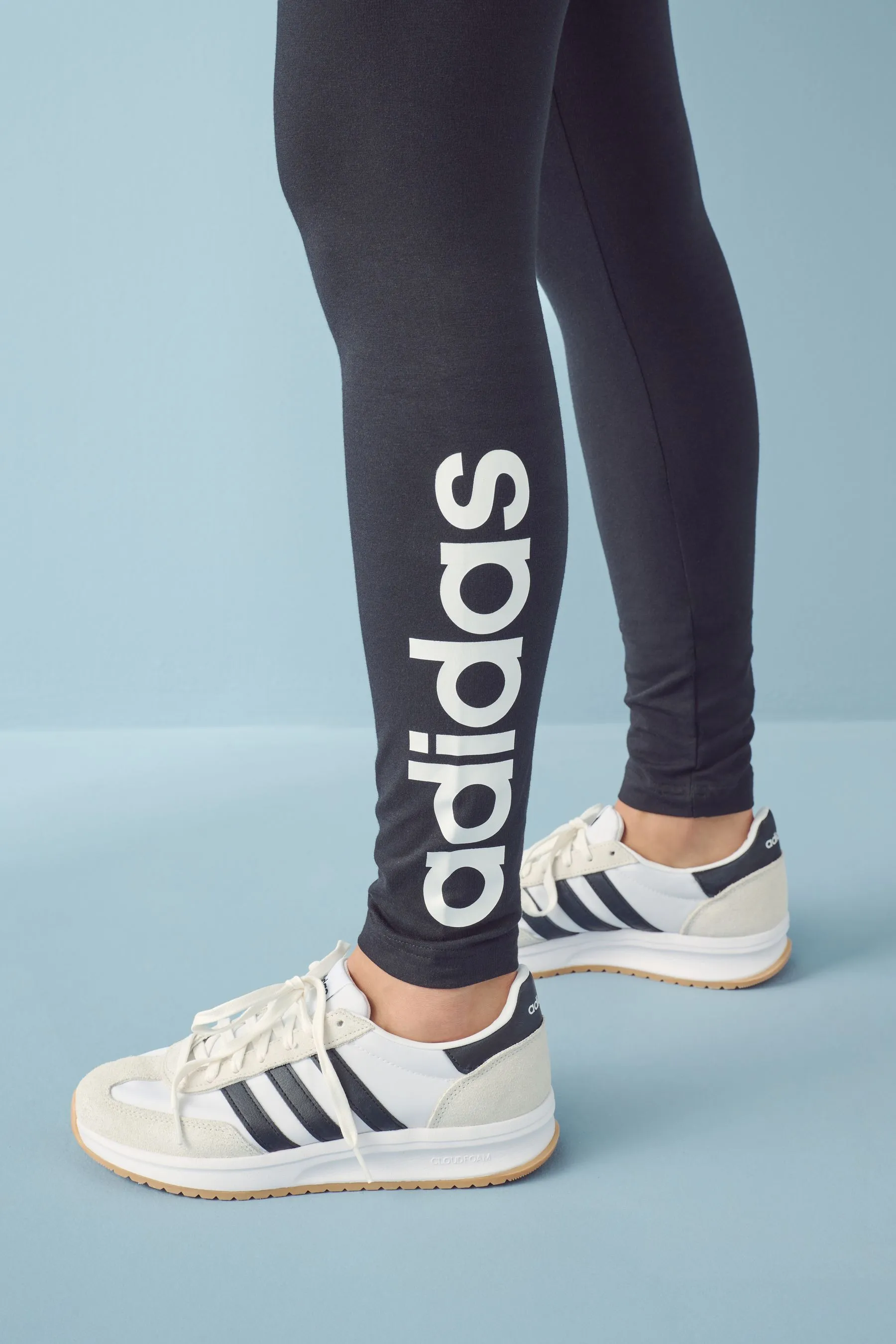 Leggings con logo lineare Adidas Essentials    