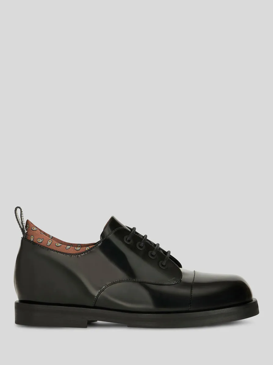 SCARPE STRINGATE CON MOTIVI PAISLEY