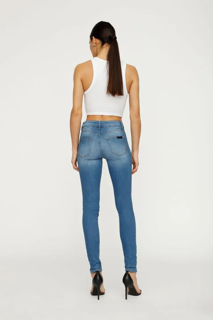  Slim jeans with refined details    